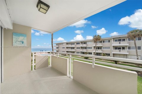 Condominio en venta en Hillsboro Beach, Florida, 2 dormitorios, 83.61 m2 № 967549 - foto 7