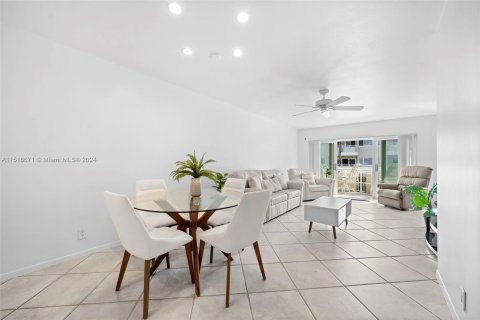 Copropriété à vendre à Hillsboro Beach, Floride: 2 chambres, 83.61 m2 № 967549 - photo 22