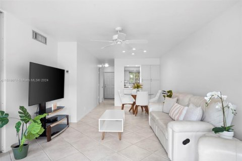 Copropriété à vendre à Hillsboro Beach, Floride: 2 chambres, 83.61 m2 № 967549 - photo 25