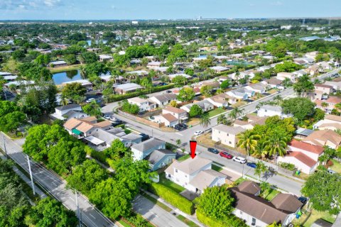 Villa ou maison à vendre à Sunrise, Floride: 4 chambres, 208.57 m2 № 1224549 - photo 5