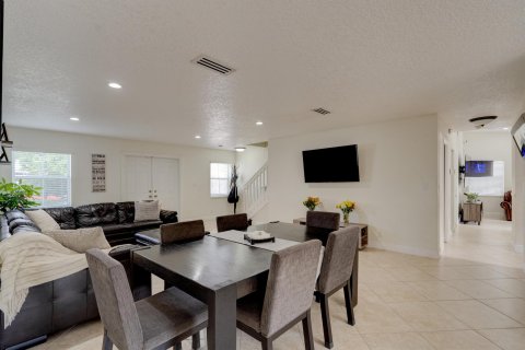 Casa en venta en Sunrise, Florida, 4 dormitorios, 208.57 m2 № 1224549 - foto 24