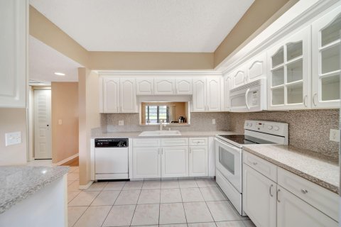 Copropriété à vendre à Pembroke Pines, Floride: 2 chambres, 110.74 m2 № 1161700 - photo 24