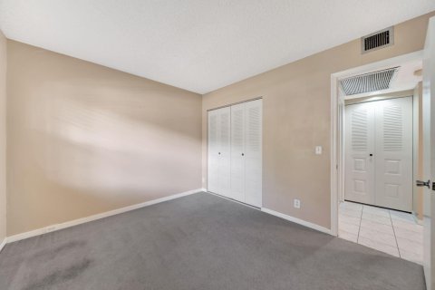 Copropriété à vendre à Pembroke Pines, Floride: 2 chambres, 110.74 m2 № 1161700 - photo 21