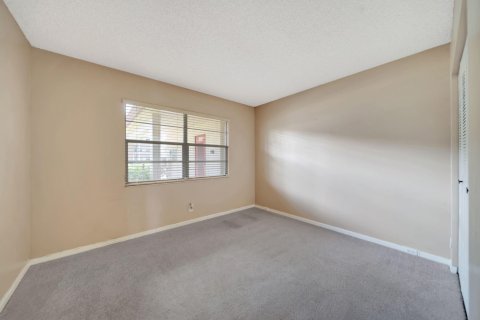 Copropriété à vendre à Pembroke Pines, Floride: 2 chambres, 110.74 m2 № 1161700 - photo 22