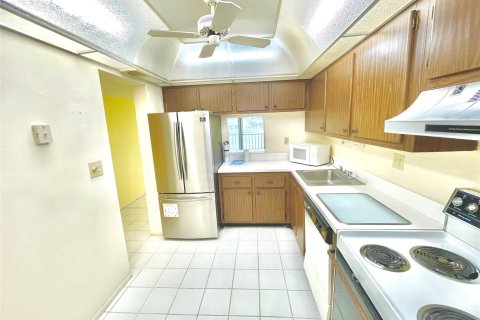 Condo in Tamarac, Florida, 1 bedroom  № 878627 - photo 18