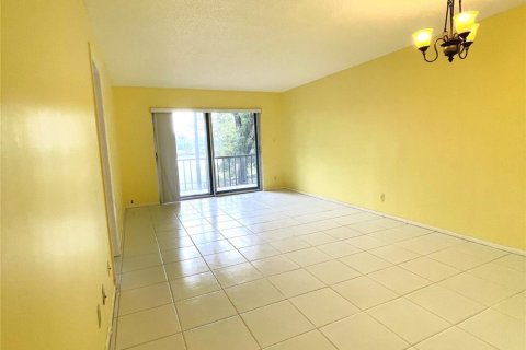 Condo in Tamarac, Florida, 1 bedroom  № 878627 - photo 20