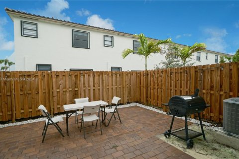 Townhouse in Homestead, Florida 3 bedrooms, 157.47 sq.m. № 1239756 - photo 29