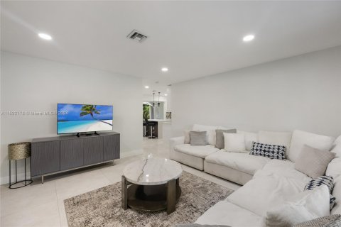 Casa en venta en Wilton Manors, Florida, 4 dormitorios, 147.06 m2 № 1184859 - foto 17