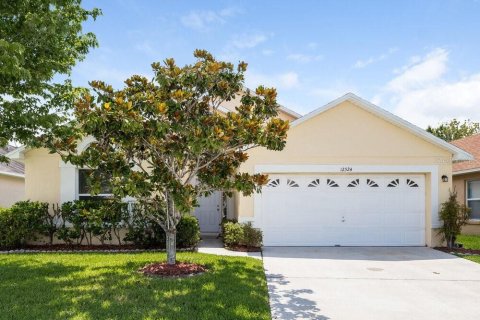 Villa ou maison à louer à Orlando, Floride: 4 chambres, 167.41 m2 № 1357652 - photo 1