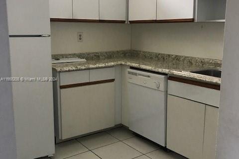 Condo in Miami, Florida, 2 bedrooms  № 1389749 - photo 18