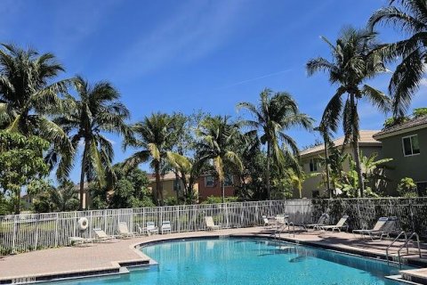 Casa en venta en West Palm Beach, Florida, 5 dormitorios, 247.4 m2 № 1146312 - foto 1