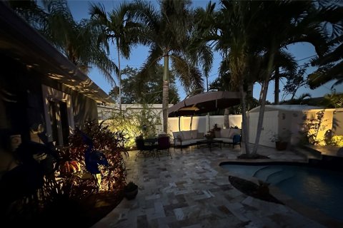 Casa en venta en Wilton Manors, Florida, 3 dormitorios, 140.1 m2 № 1146313 - foto 10