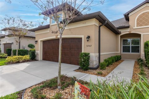 Townhouse in Ormond Beach, Florida 3 bedrooms, 157.47 sq.m. № 875508 - photo 1