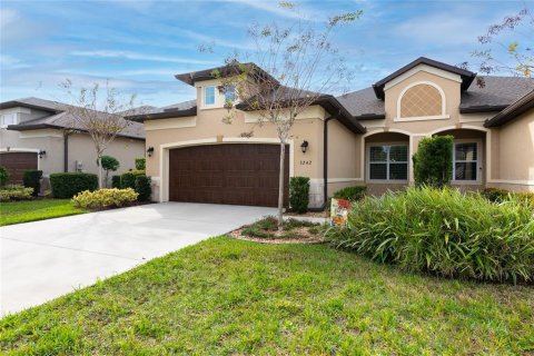 Townhouse in Ormond Beach, Florida 3 bedrooms, 157.47 sq.m. № 875508 - photo 3