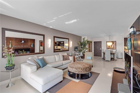 Condo in Miami Beach, Florida, 2 bedrooms  № 911503 - photo 3