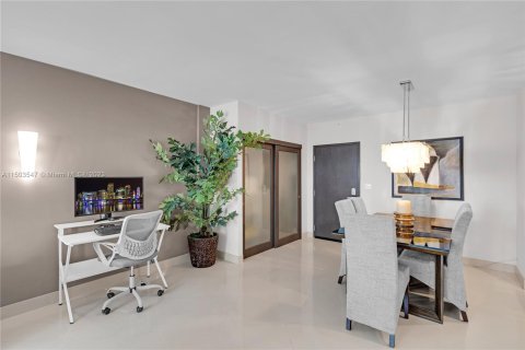 Condo in Miami Beach, Florida, 2 bedrooms  № 911503 - photo 4