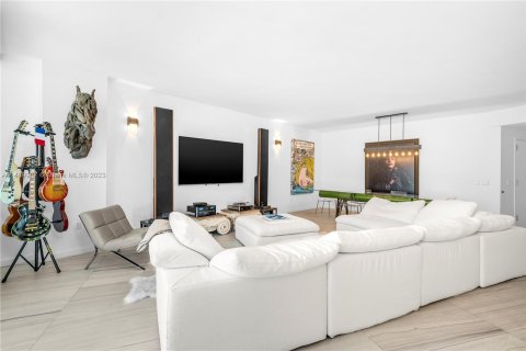 Condominio en venta en Miami Beach, Florida, 3 dormitorios, 265.7 m2 № 1394872 - foto 5