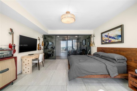 Condo in Miami Beach, Florida, 3 bedrooms  № 1394872 - photo 15