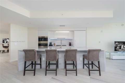 Condo in Miami Beach, Florida, 3 bedrooms  № 1394872 - photo 9