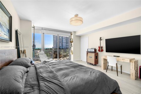 Condo in Miami Beach, Florida, 3 bedrooms  № 1394872 - photo 13