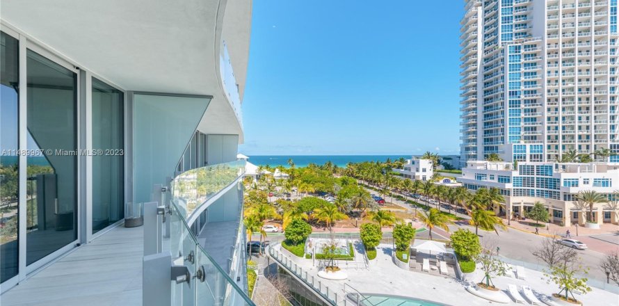 Condo in Miami Beach, Florida, 3 bedrooms  № 1394872