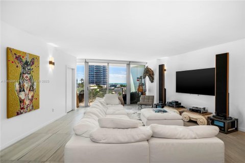 Condo in Miami Beach, Florida, 3 bedrooms  № 1394872 - photo 3