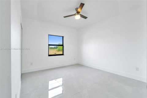 Villa ou maison à vendre à Lehigh Acres, Floride: 3 chambres, 150.5 m2 № 860050 - photo 28
