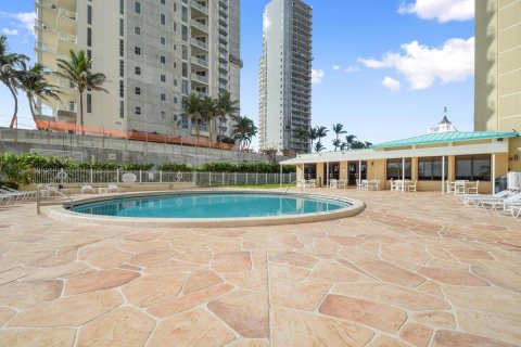 Condominio en venta en Riviera Beach, Florida, 2 dormitorios, 113.25 m2 № 1116842 - foto 9