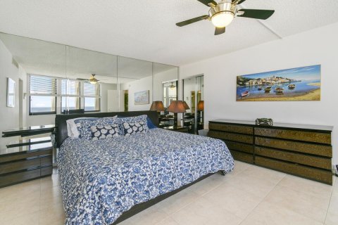 Condominio en venta en Riviera Beach, Florida, 2 dormitorios, 113.25 m2 № 1116842 - foto 23