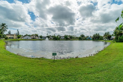 Villa ou maison à vendre à West Palm Beach, Floride: 3 chambres, 178.74 m2 № 830679 - photo 6