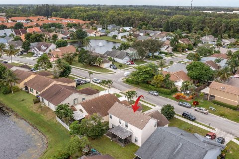 Villa ou maison à vendre à West Palm Beach, Floride: 3 chambres, 178.74 m2 № 830679 - photo 3