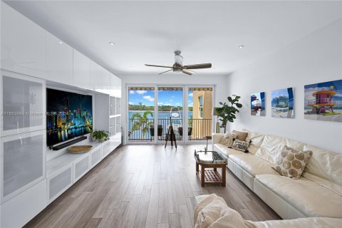 Adosado en venta en Hollywood, Florida, 3 dormitorios, 174.38 m2 № 1159193 - foto 8