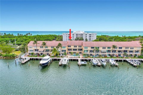 Adosado en venta en Hollywood, Florida, 3 dormitorios, 174.38 m2 № 1159193 - foto 3