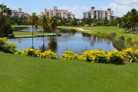 Condo in Miami Beach, Florida, 4 bedrooms  № 1159192 - photo 27