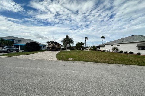 Terreno en venta en Polk City, Florida № 1299344 - foto 3