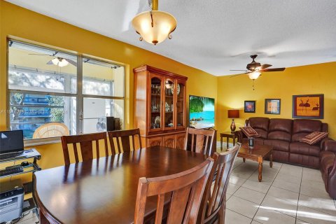 Copropriété à vendre à Lauderhill, Floride: 2 chambres, 91.04 m2 № 986527 - photo 5