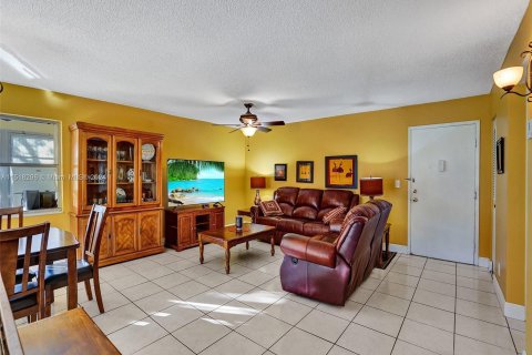 Copropriété à vendre à Lauderhill, Floride: 2 chambres, 91.04 m2 № 986527 - photo 10