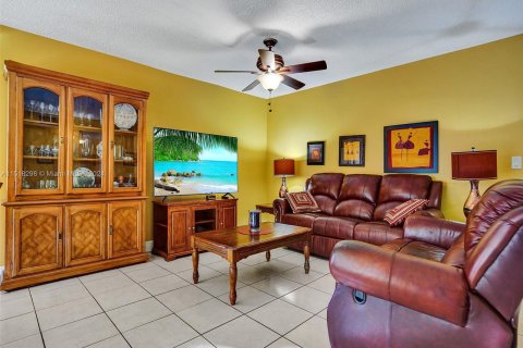 Copropriété à vendre à Lauderhill, Floride: 2 chambres, 91.04 m2 № 986527 - photo 11