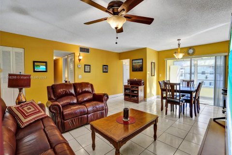 Copropriété à vendre à Lauderhill, Floride: 2 chambres, 91.04 m2 № 986527 - photo 12