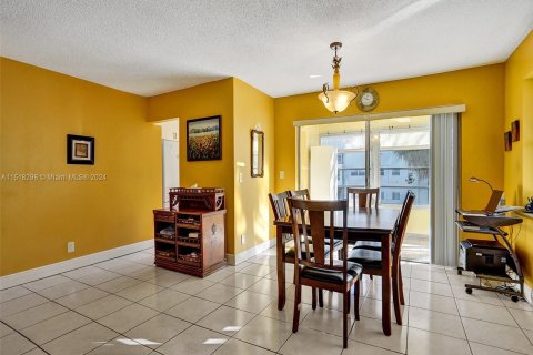 Copropriété à vendre à Lauderhill, Floride: 2 chambres, 91.04 m2 № 986527 - photo 7