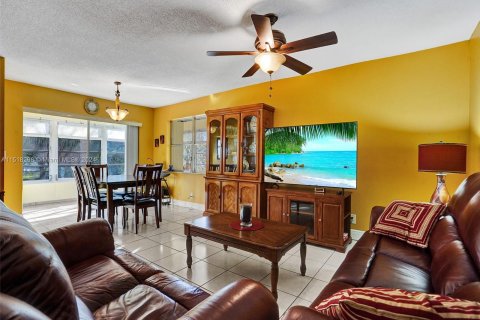 Copropriété à vendre à Lauderhill, Floride: 2 chambres, 91.04 m2 № 986527 - photo 8
