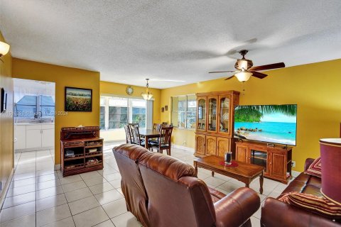 Copropriété à vendre à Lauderhill, Floride: 2 chambres, 91.04 m2 № 986527 - photo 9