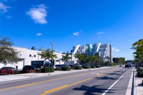 Immobilier commercial à vendre à Sweetwater, Floride № 986525 - photo 10