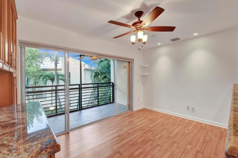 Condo in Oakland Park, Florida, 2 bedrooms  № 954566 - photo 24