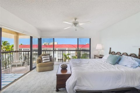 Condominio en venta en Marco Island, Florida, 2 dormitorios, 151.43 m2 № 1164228 - foto 28