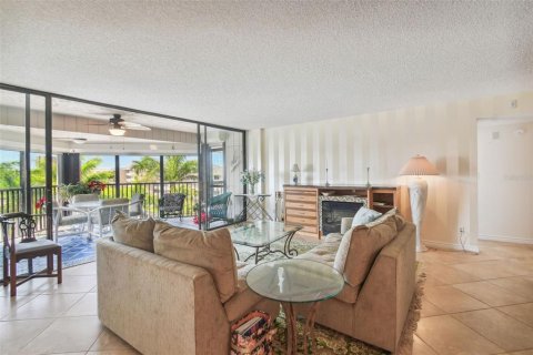 Condominio en venta en Marco Island, Florida, 2 dormitorios, 151.43 m2 № 1164228 - foto 2