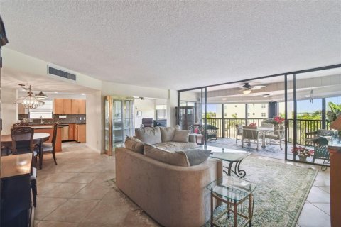 Condominio en venta en Marco Island, Florida, 2 dormitorios, 151.43 m2 № 1164228 - foto 15