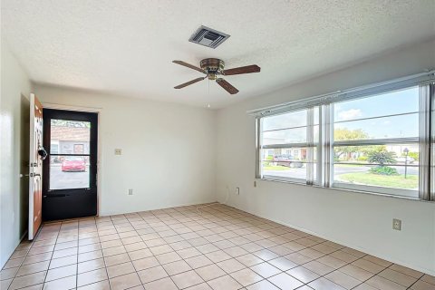 Copropriété à vendre à New Port Richey, Floride: 2 chambres, 76.64 m2 № 1256071 - photo 10