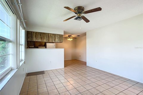 Copropriété à vendre à New Port Richey, Floride: 2 chambres, 76.64 m2 № 1256071 - photo 12