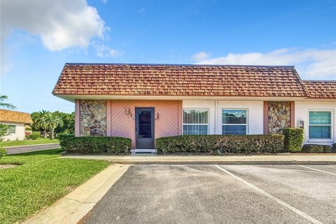 Copropriété à vendre à New Port Richey, Floride: 2 chambres, 76.64 m2 № 1256071 - photo 1